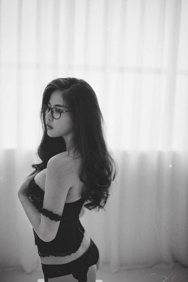 女生扒開屁股讓男生桶